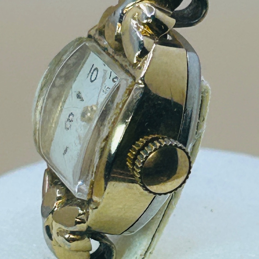 Vintage Elgin Gold Tone Oval Analog Wristwatch,No Band, Not Working - Picture 2 of 4